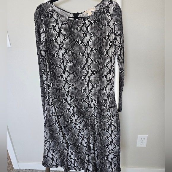 Michael Kors Black and Gray Snake Print Long Sleeve Dress - Picture 6 of 8